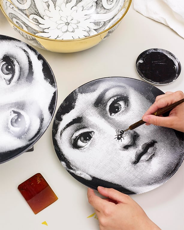 Decorative plates for walls - handpainted | Fornasetti®
